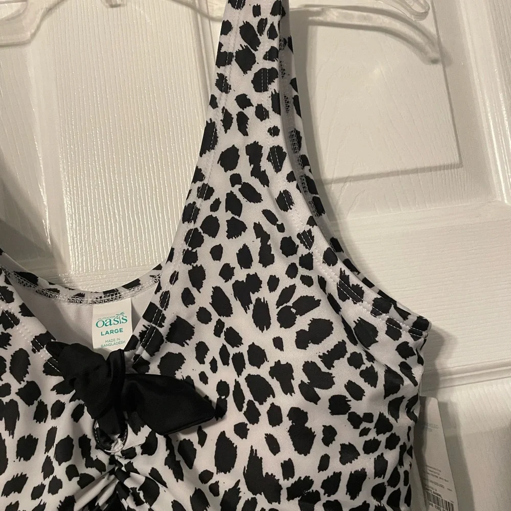 NWT Outdoor Oasis Animal Print Swimsuit